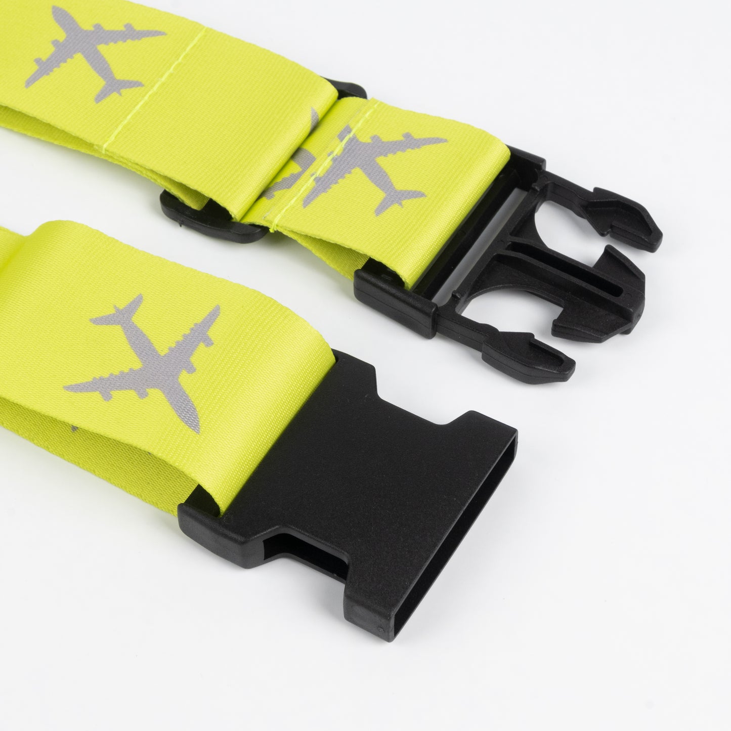 Luggage belt with buckle
